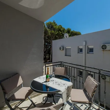 Stichling アパート *